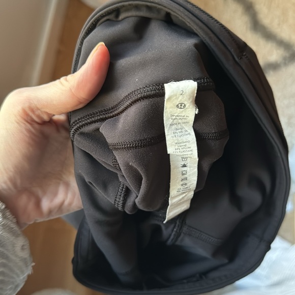 Lululemon Fast and Free Running leggings- Size 2 - Picture 4 of 4